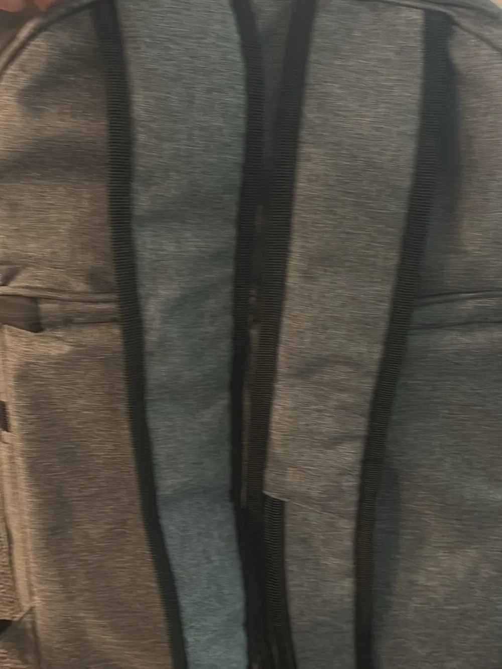 New Vogano Charcoal Gray Picnic Backpack - complete with everything you need!